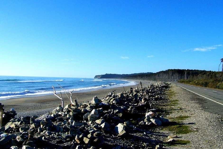 Drive from Franz Josef to Greymouth amidst the rugged beauty of the glaciers