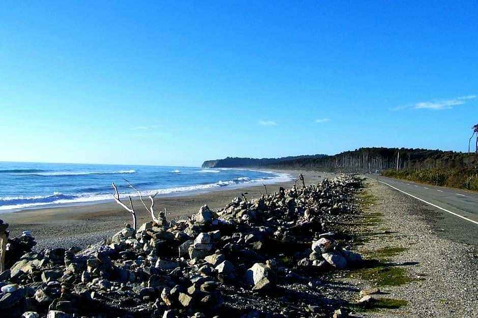 Drive from Franz Josef to Greymouth amidst the rugged beauty of the glaciers