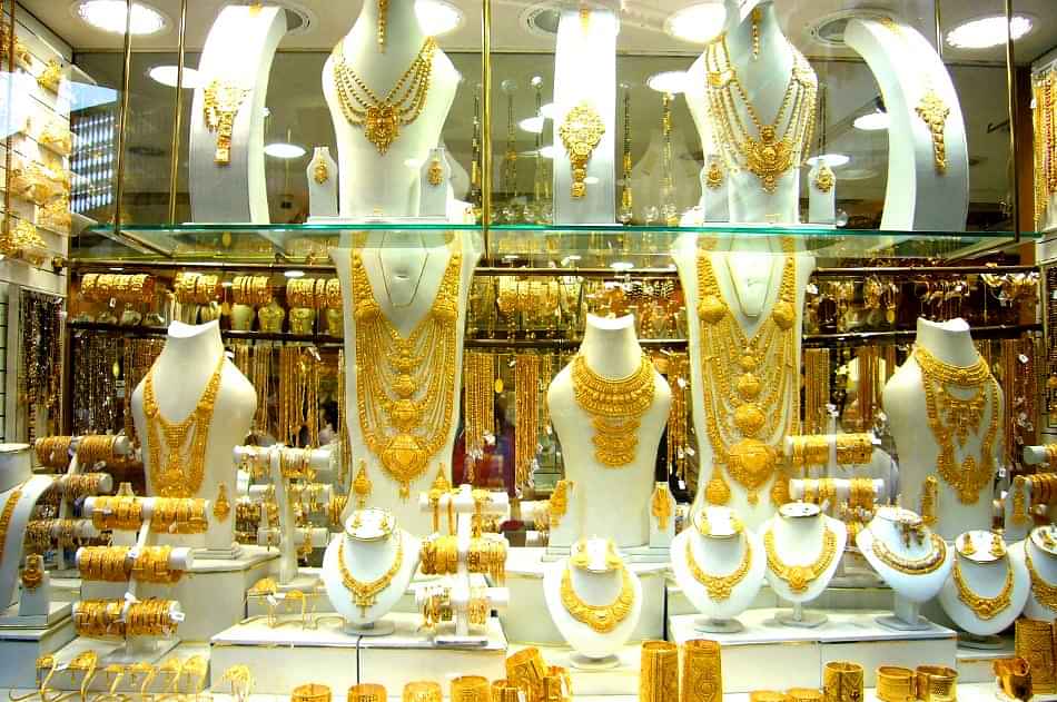 Souk Shopping – Buy Gold, Spice, Perfume & Textile at Best Price