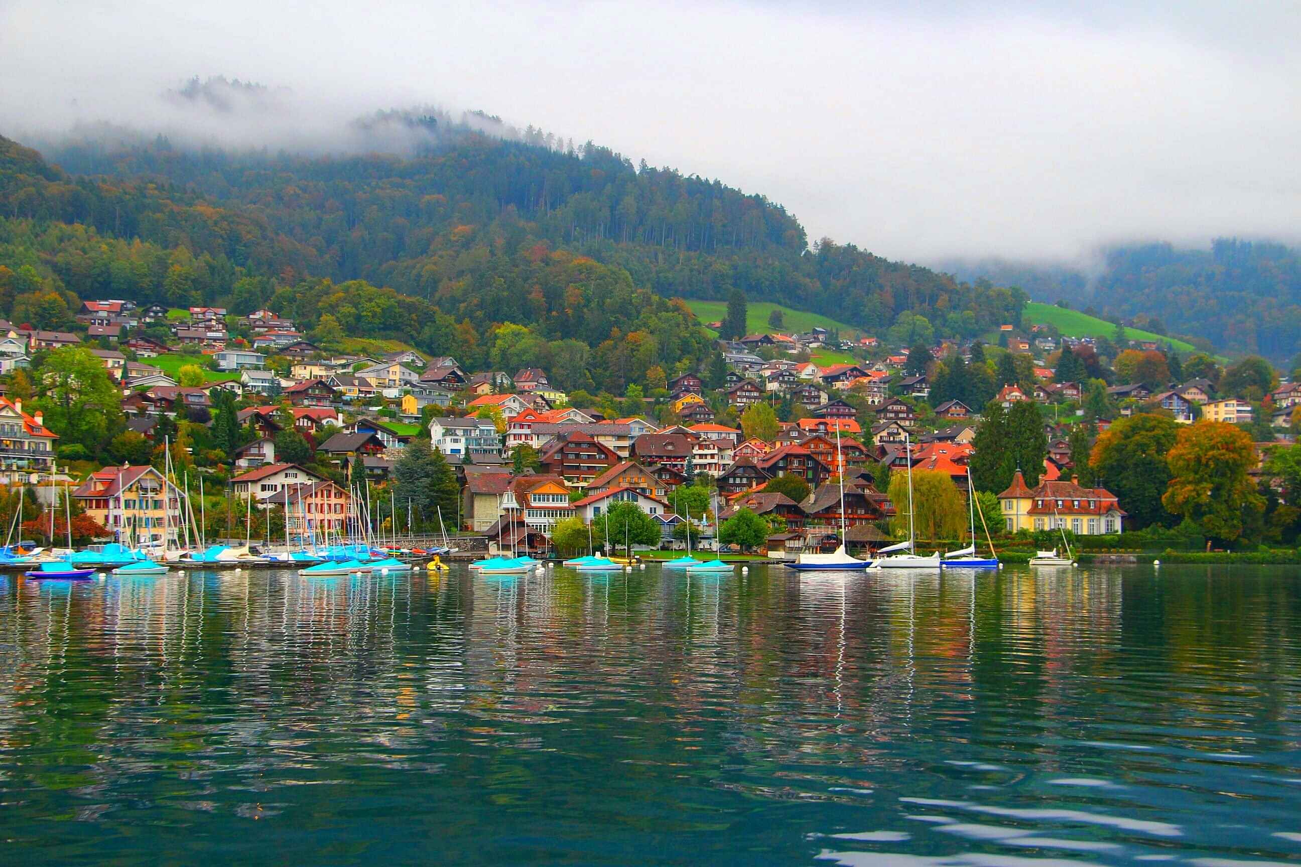 Visit Interlaken from Zurich and Cruise in Lake Thun / Brienz