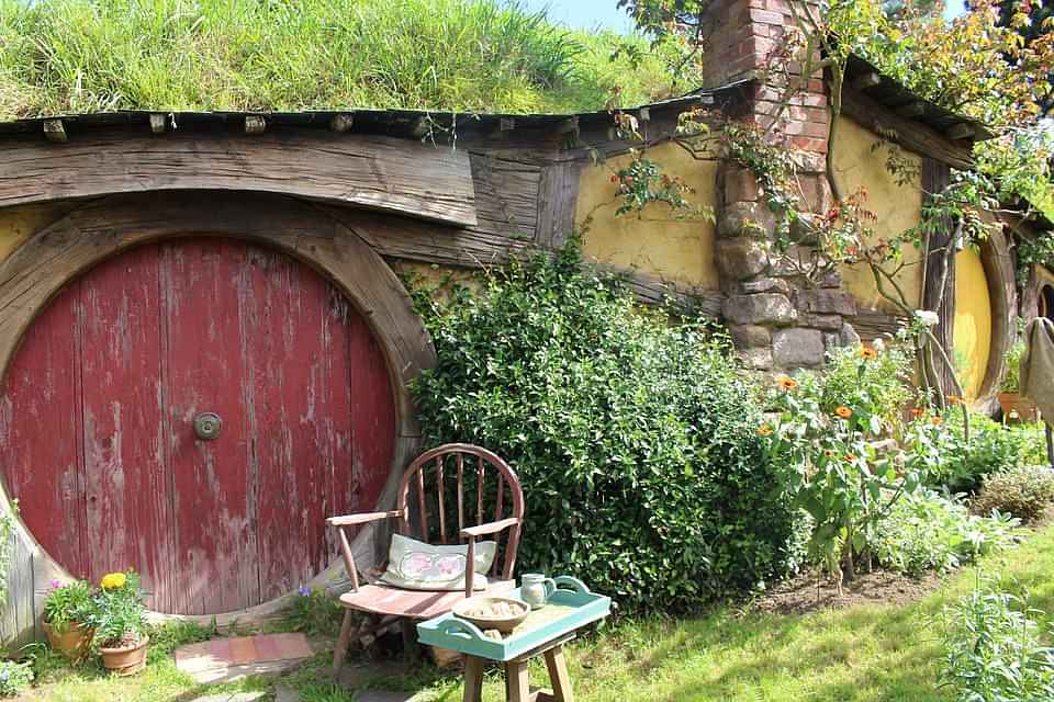 Experience Hobbiton movie sets on the way 