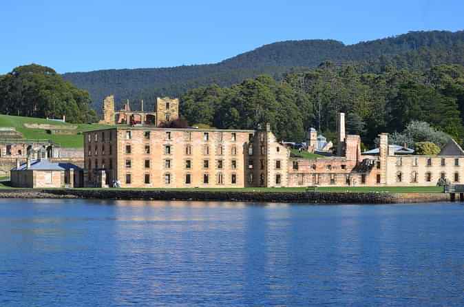 Port Arthur, Richmond and Tasman Peninsula Day Trip from Hobart