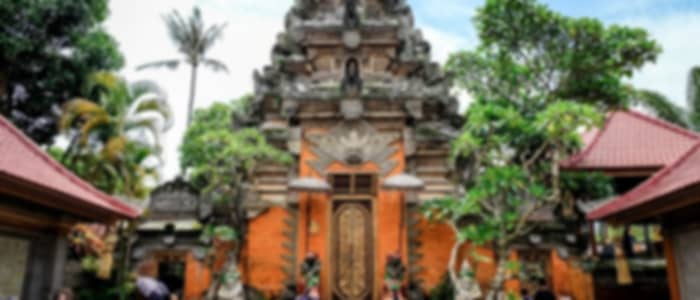 Complimentary Access to Ubud Palace & Shopping at Ubud Art Market - Enroute