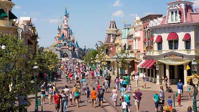 Disneyland Paris: 1 Day 1 Parks