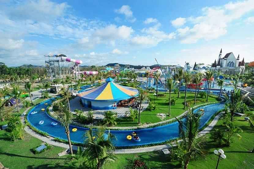 Full-day Vinpearl Land Amusement Park in Nha Trang