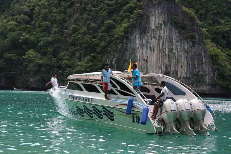 Phi Phi-Island Hoping Full Day Sunset & Plankton With Shared Transfers From Tonsai Pier