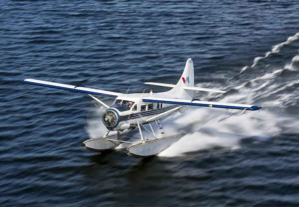 15-Minute Crater Lakes Flight by Floatplane from Rotorua