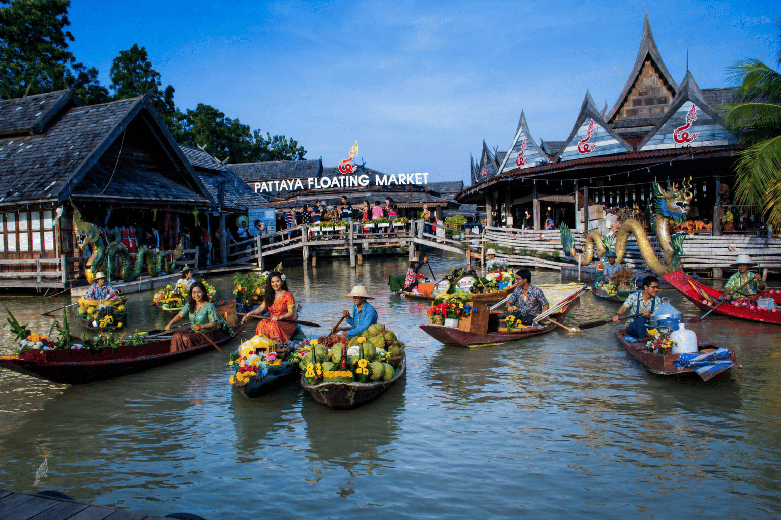 Pattaya - Floating Market Entry Ticket, Rowing Boat 10 - 15 Min With Private Transfers