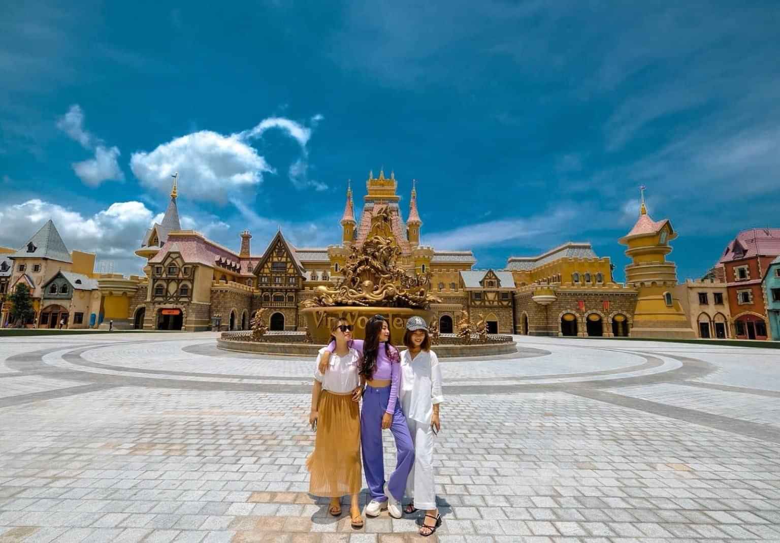 A Day of Thrills at VinWonders