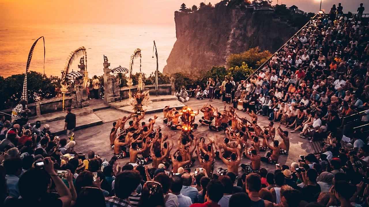 Uluwatu Temple Tour and Kecak Dance with Guaranteed First Slot Tickets
