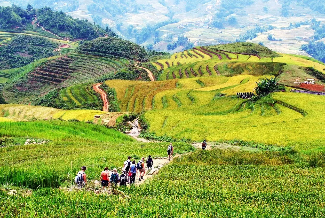En Route from Hanoi to Sapa - 3 Days 2 Nights - 01: Cat Cat - Lao Chai - Tram Ton - Silver Waterfall - 2 Nights 4 Star Hotel