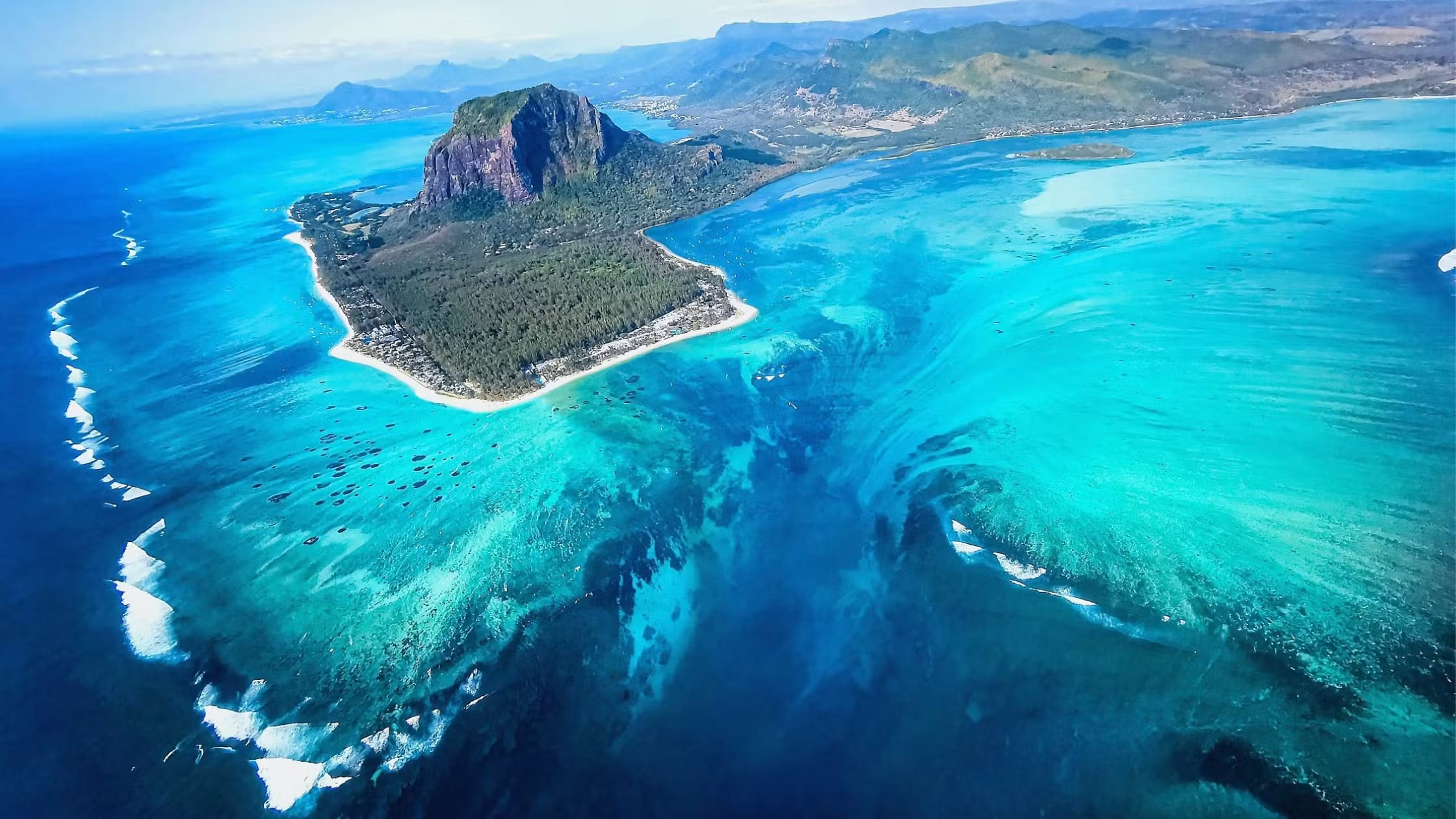 Scenic Helicopter Flight - Underwater Waterfall (15 Minutes)  - Operational only on Wednesday and Thursday Only