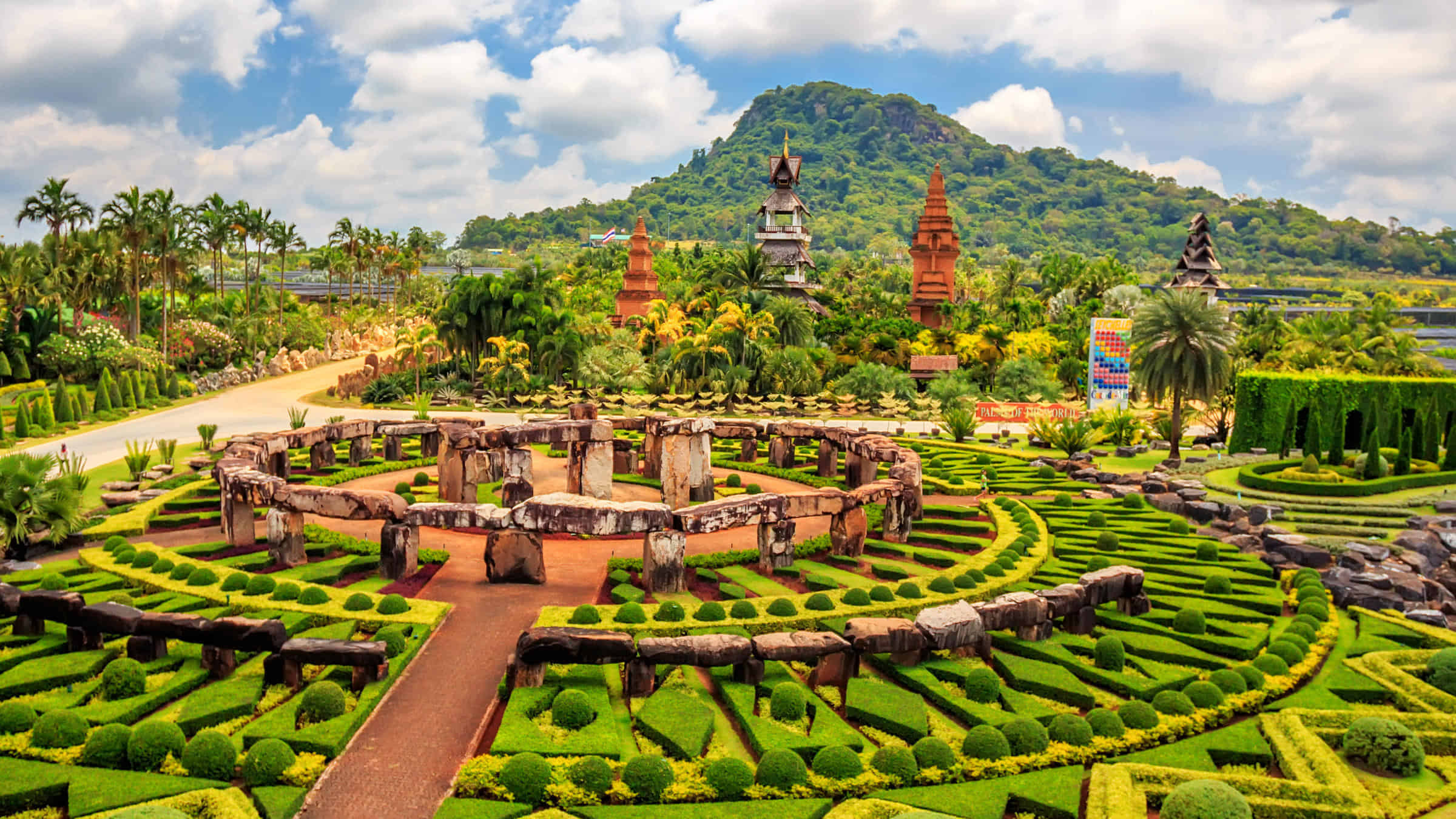 Pattaya-Nong Nooch and Show With Lunch With Private Transfer