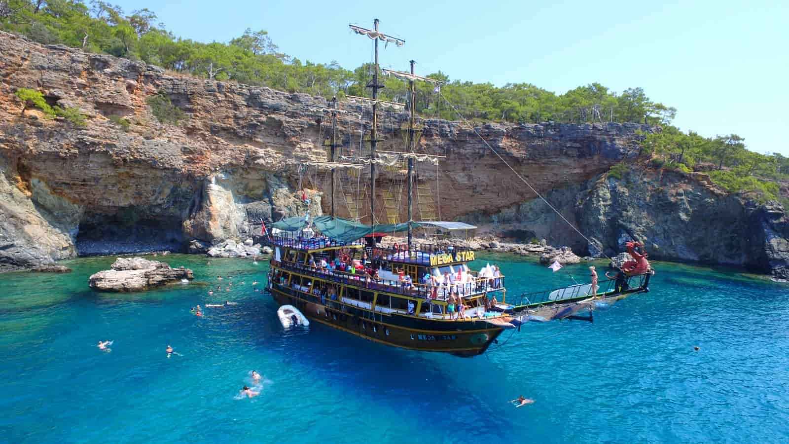 Antalya City Tour – Boat trip With Shared Transfers