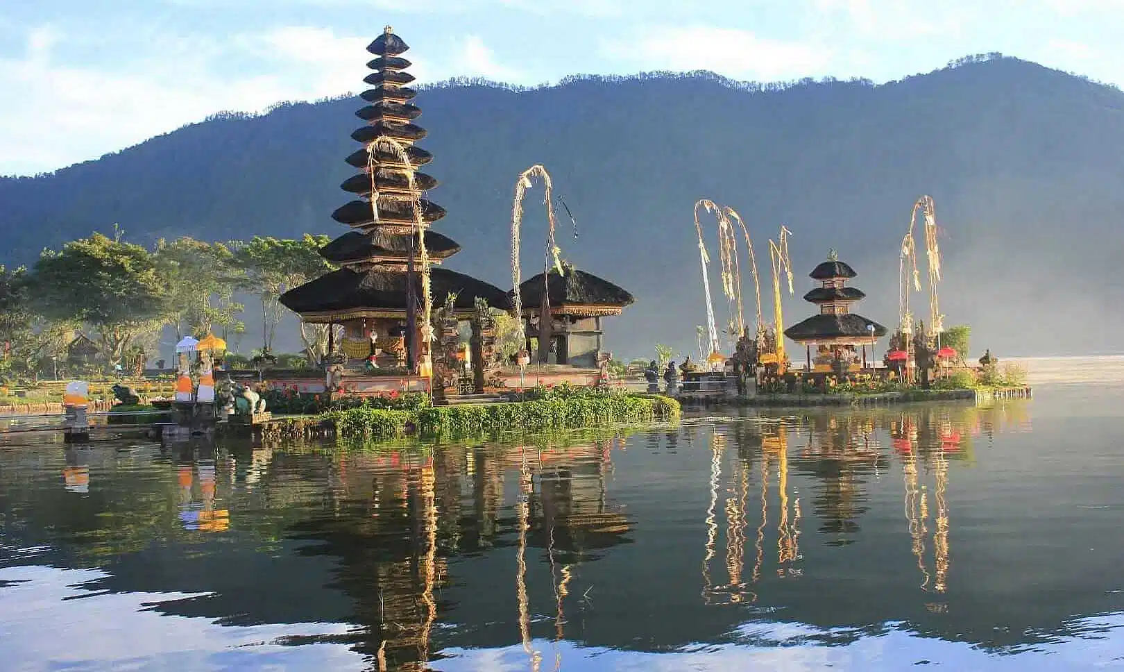 Ulun Danu Temple, Bali Handara Gate and Hidden water fall  (Nt possible)