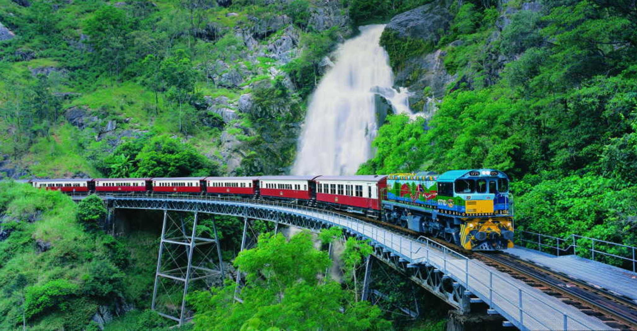 Coach for Kuranda- Upto 6 hrs with oneway skyrail and one way coach