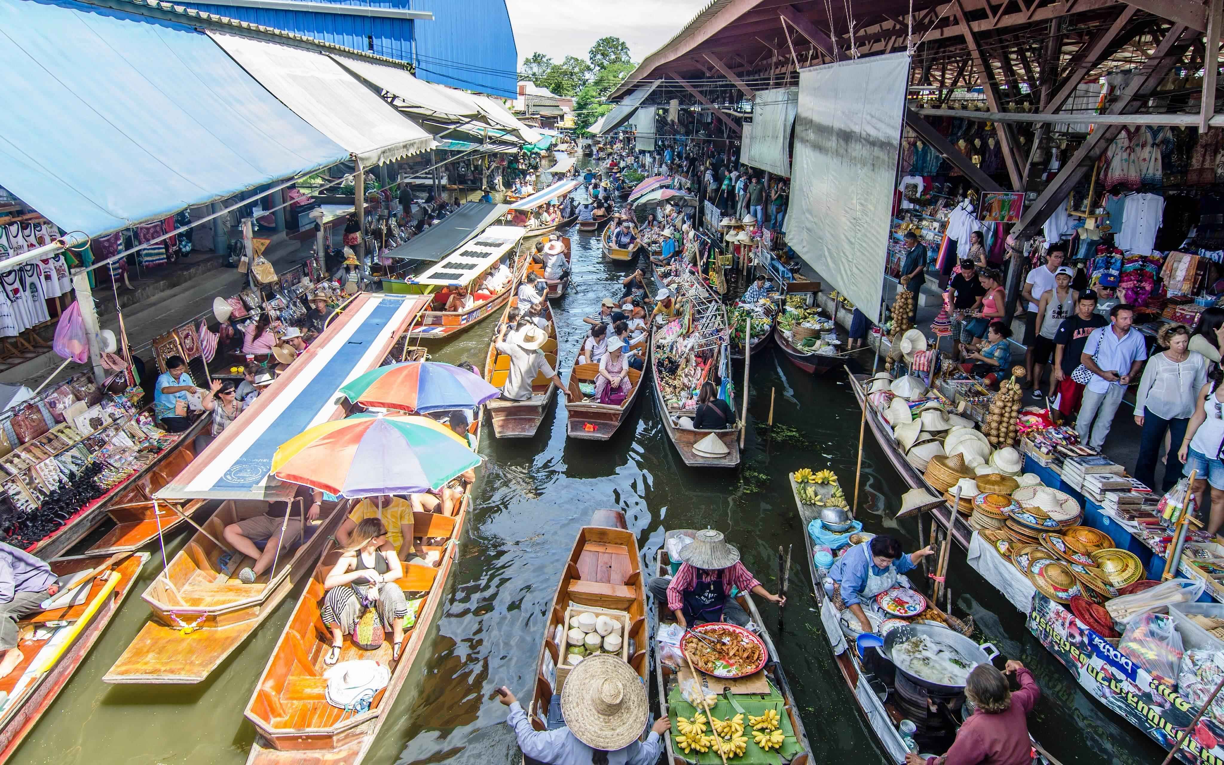 Bangkok-Damnern Saduak Floating Market With Rowing Boat & Train Market With Shared Transfers