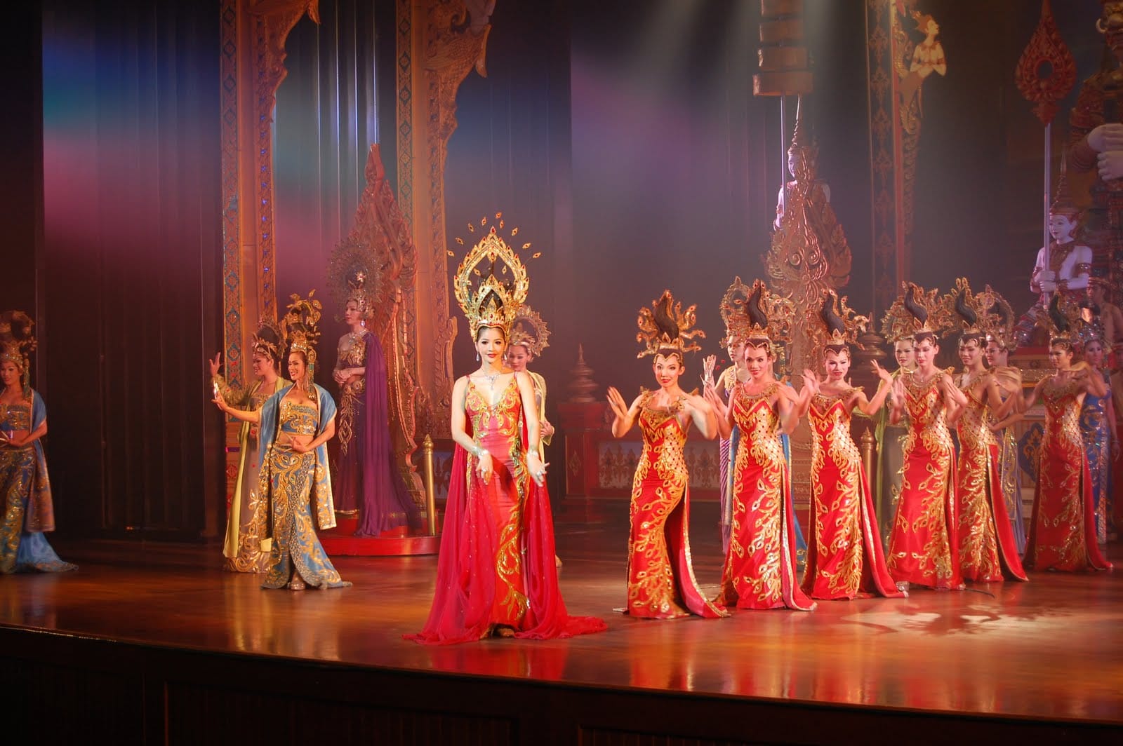 Pattaya - Alcazar Show (VIP seat) Private transfers 