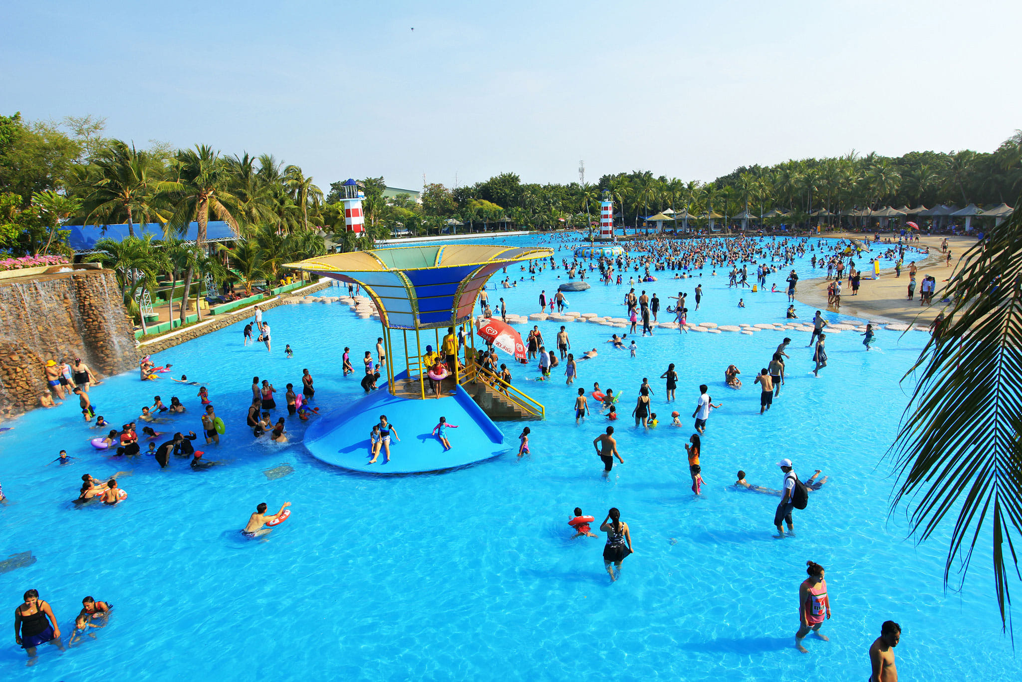 Bangkok - Siam Park City With Lunch With Private Transfer