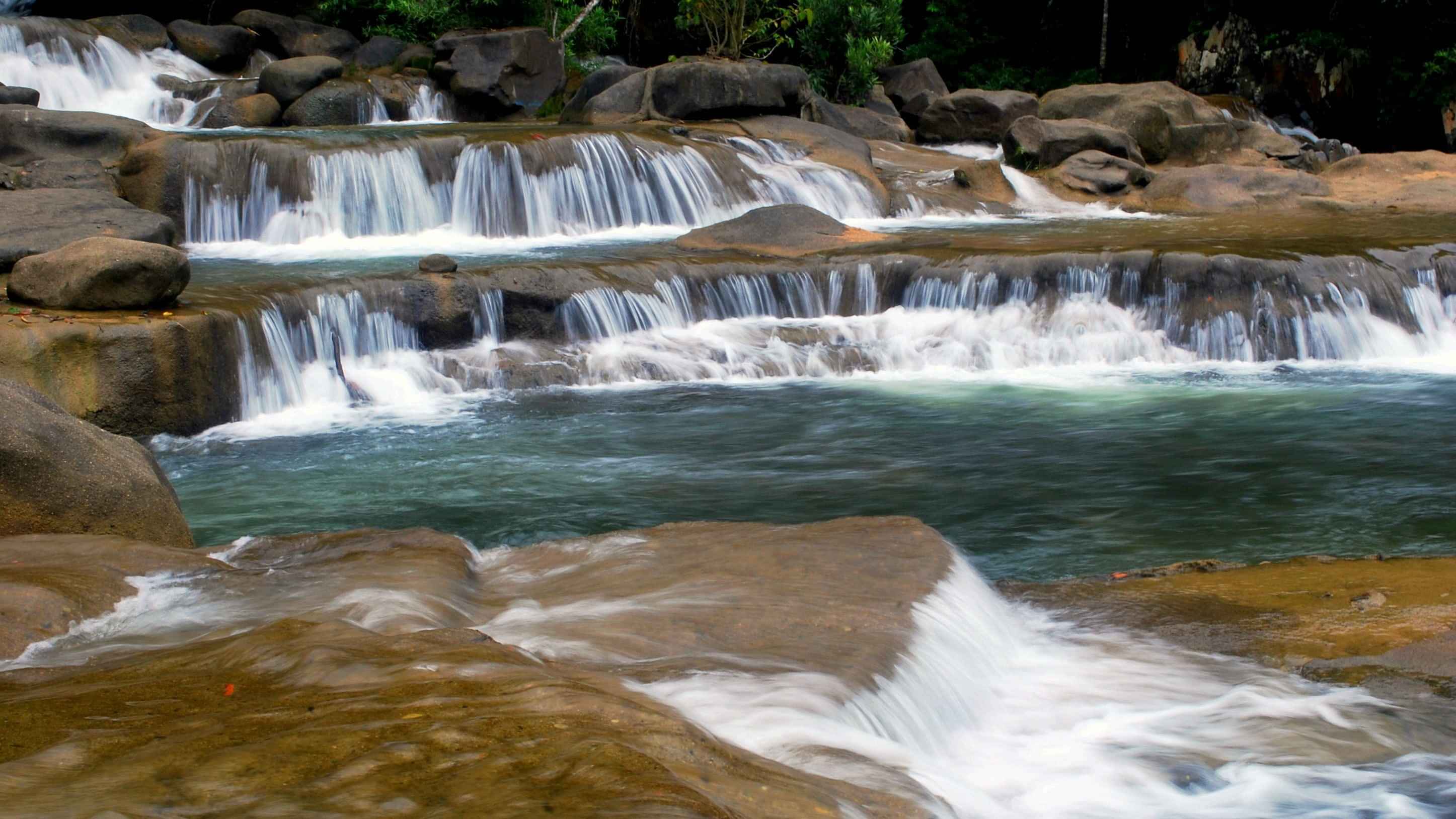 Krabi - Jungle Tour Emerald Pool, Hot Spring Waterfall and Tiger Cave With Lunch With Shared Transfers