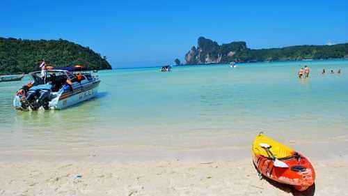 Leisurely timeout at Phi Phi Islands by Speedboat from Krabi