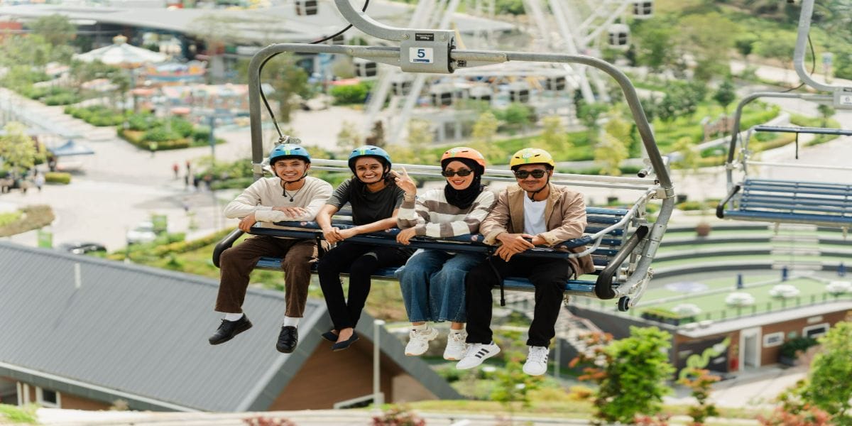Sentosa : Cable Car, Skyride & luge, Madame Tussauds - 4in1 and Wings of Time with Shared transfers