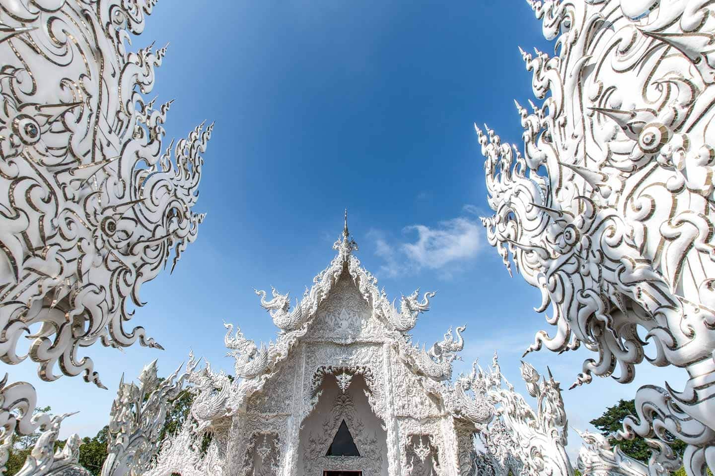 Chiang Rai-White Temple, Blue Temple and Golden Triangle (Shared Transfer)