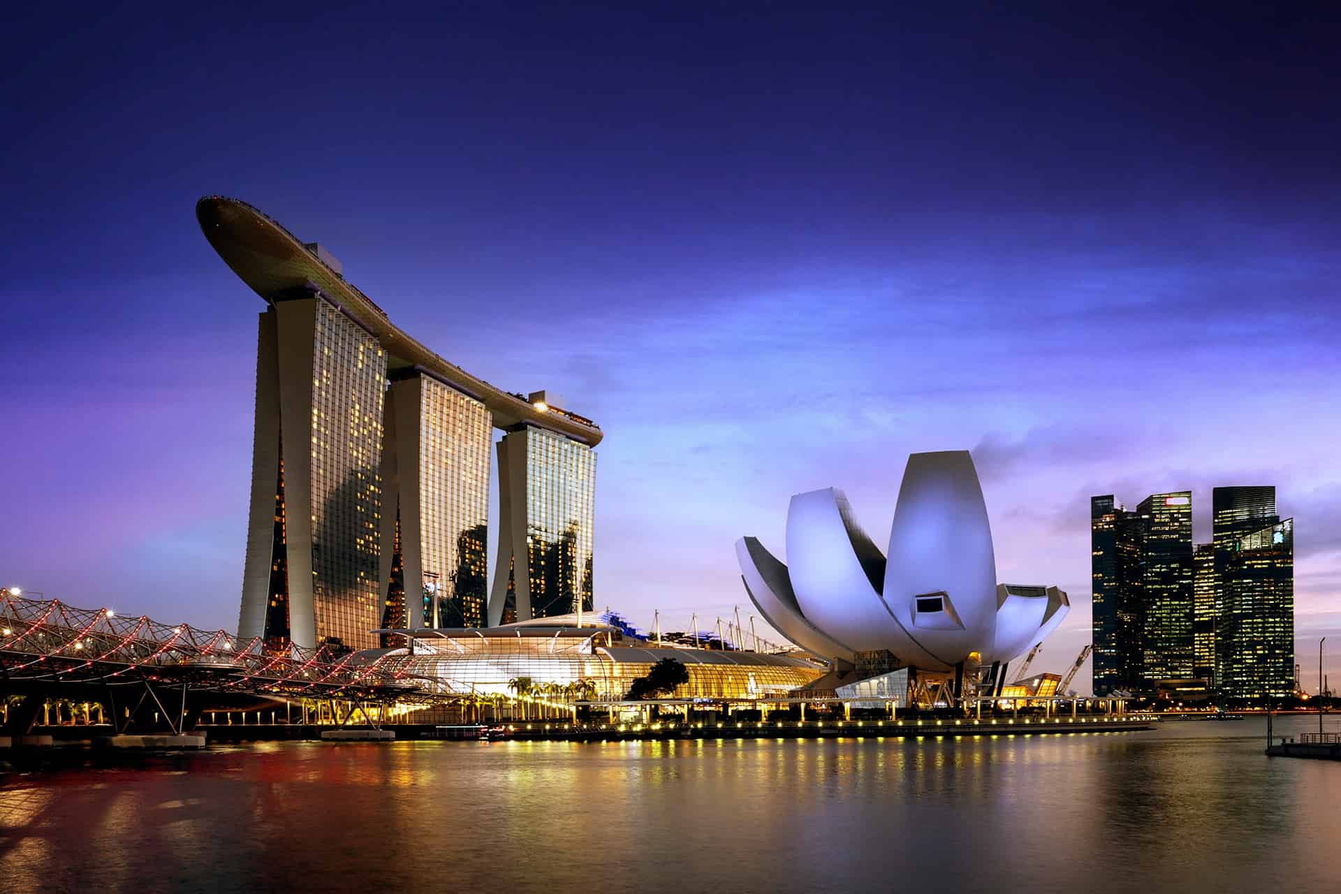 Marina Bay Sands & Gardens by the Bay Tour with Coach Transfer