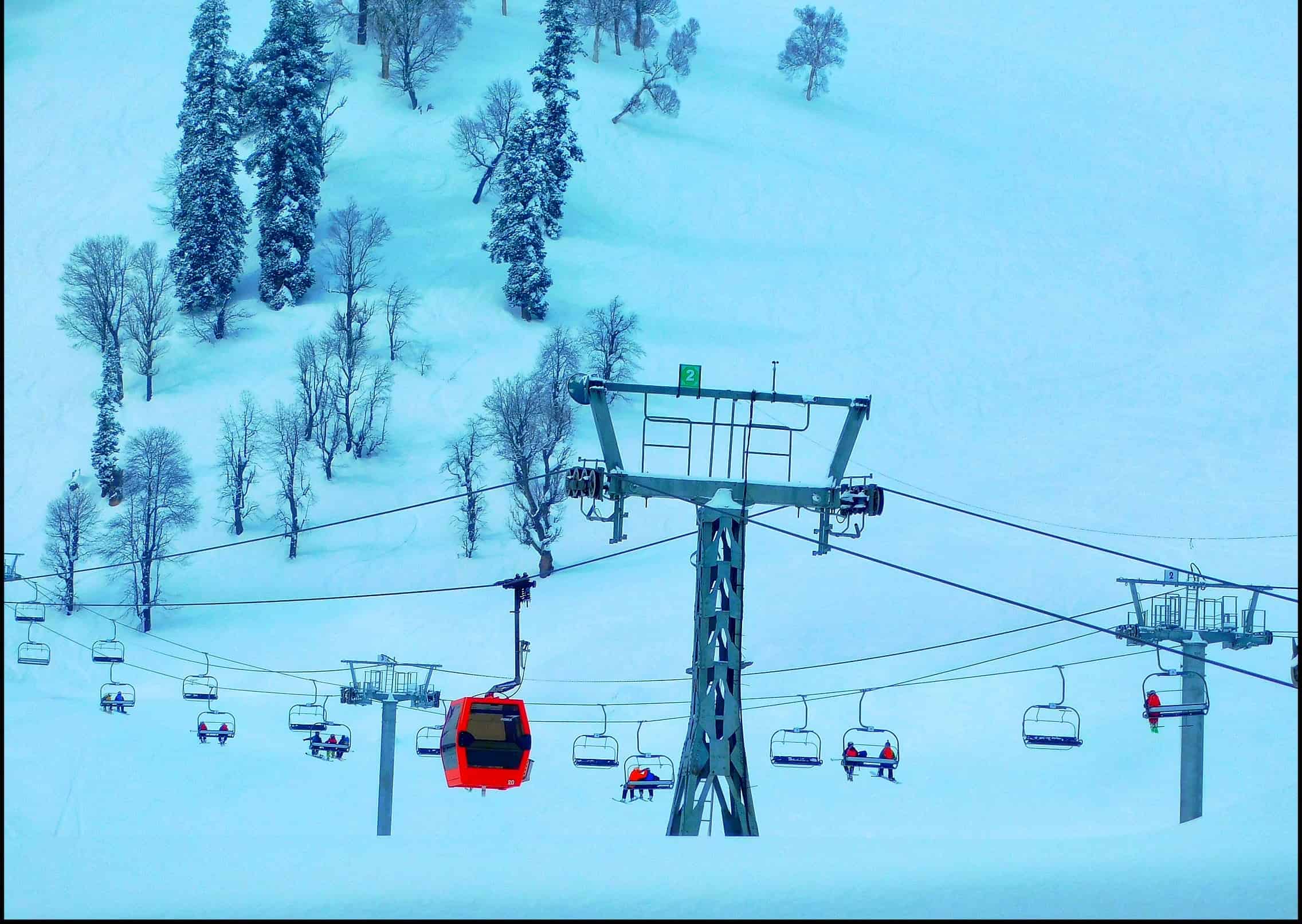 Day Trip to Gulmarg enroute Tangmarg town and Gondola cable car 