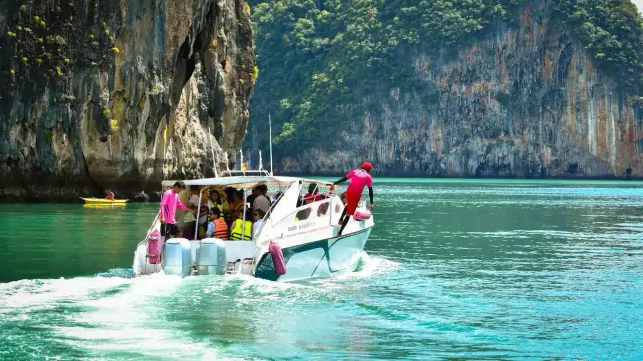 Krabi-James Bond Sightseeing by longtail boat + Sea Canoe with Lunch (Excluding Island Fee) (Boat SIC+PVT Land Transfer)