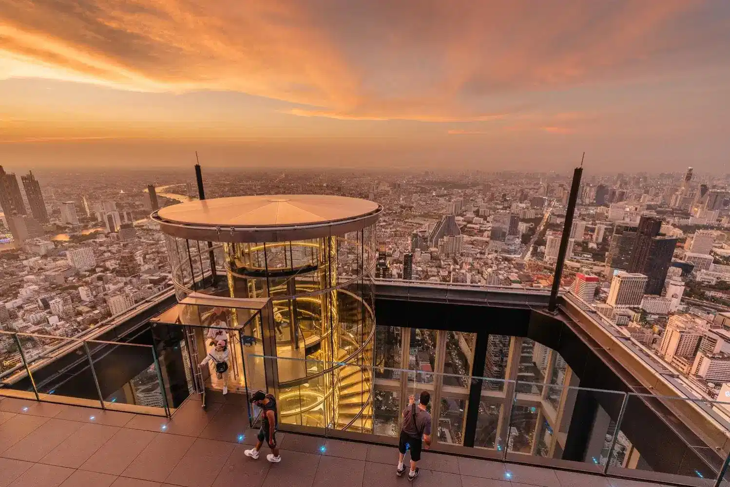 Bangkok - Mahanakhon Skywalk Skyverse- Sunset Ticket and Digital Photo with Private Transfer