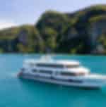 Phuket-Phi Phi Island by ferry boat with Lunch in First Class and Excluding Island Fee with Shared Transfer