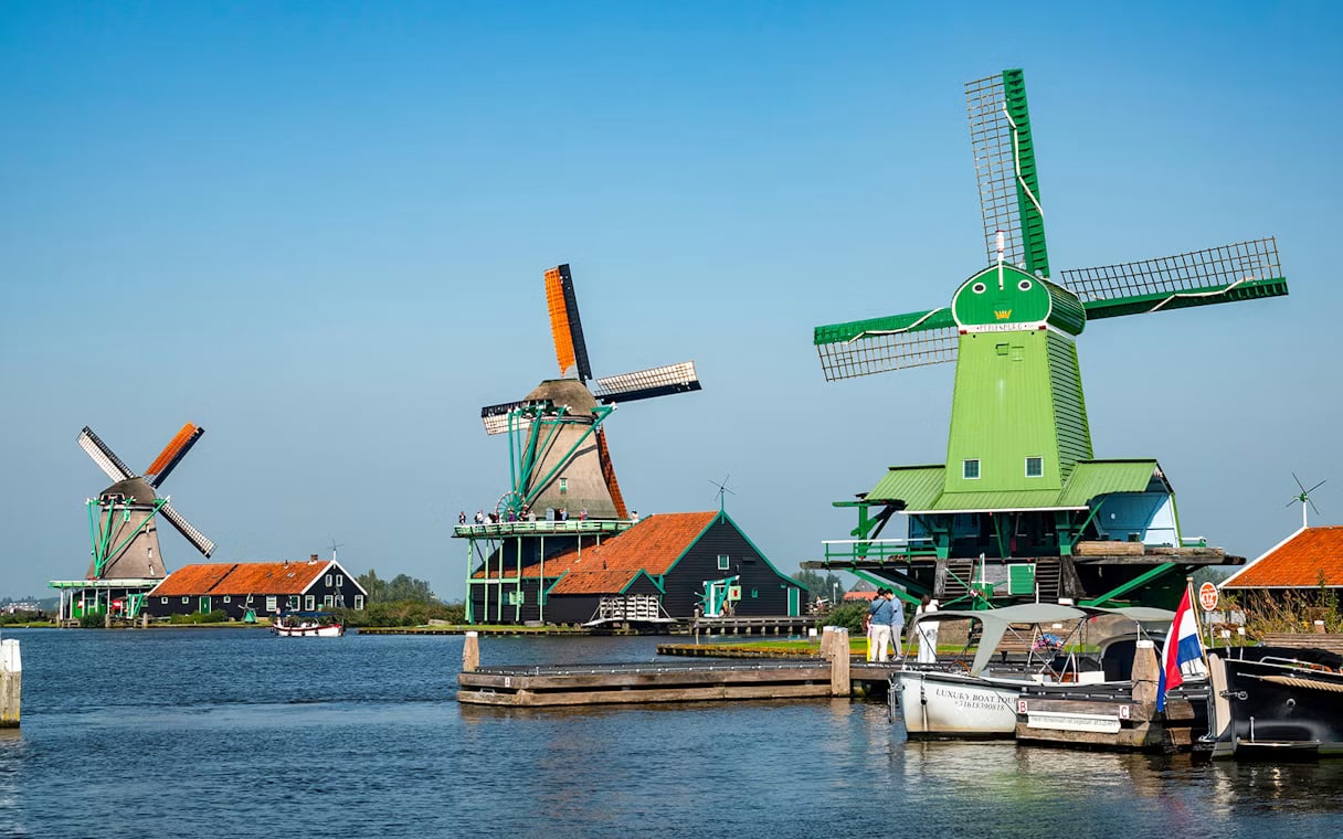 Amsterdam city tour and Zaanse Schans with Canal Cruise