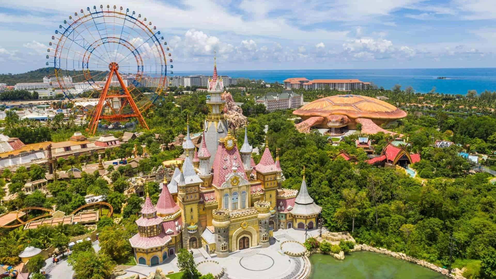 Vinpearl Safari, VinWonders and Grand World with private transfers