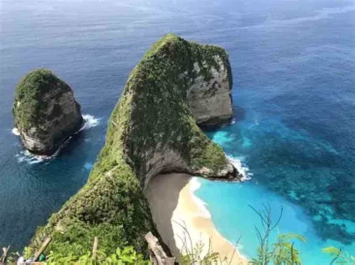 West Nusa Penida Tour with One point snorkelling and complimentary Indian Lunch 
