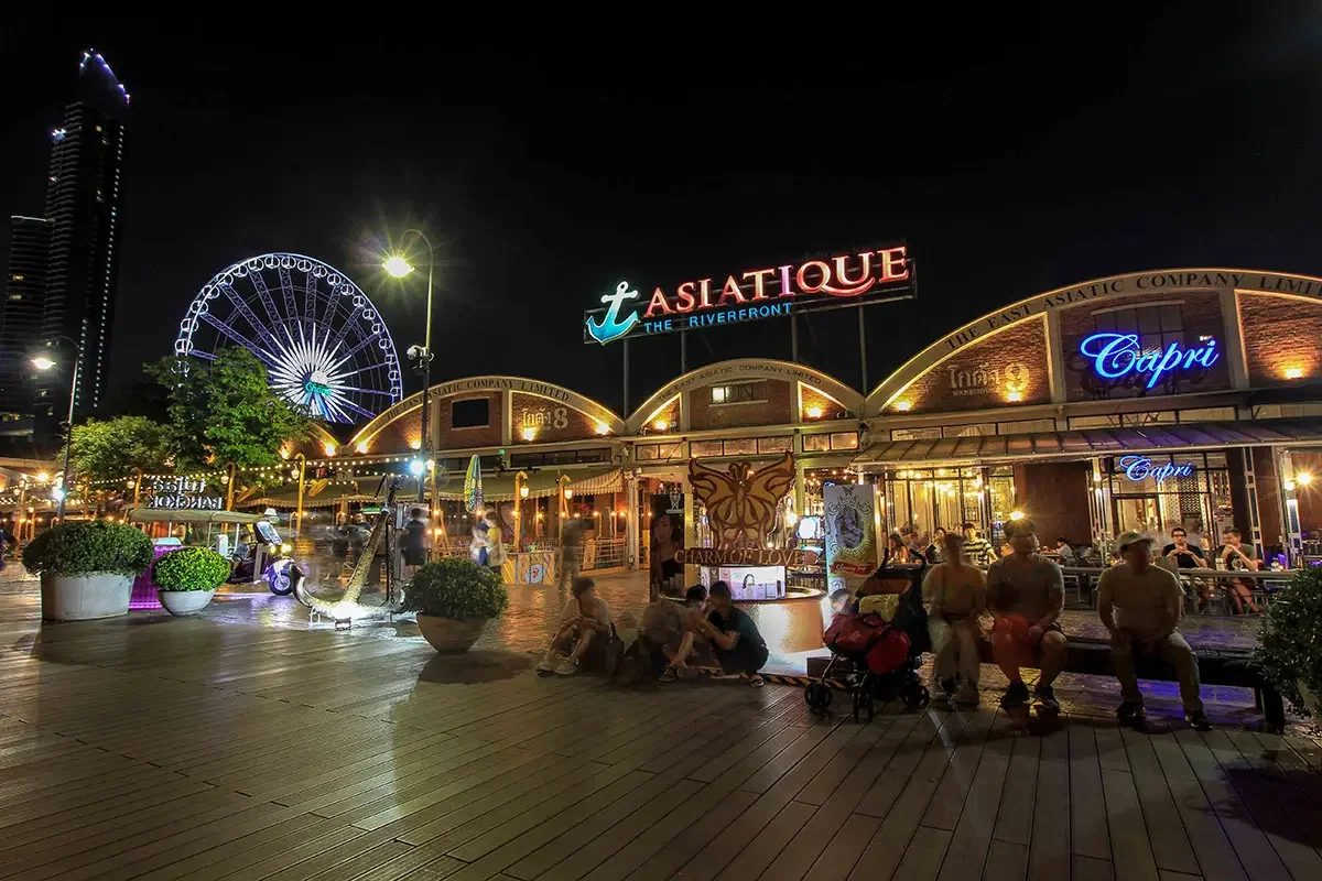 Bangkok - Asiatique Riverfront and Wat Arun Evening Tour
