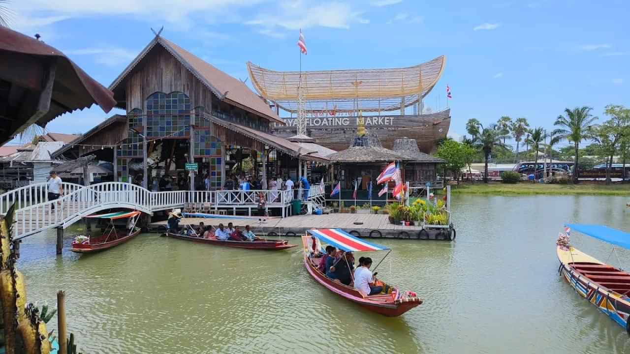 Pattaya - Floating Market with Boat ride & Tiger park with walk around ticket incl Private transfer 