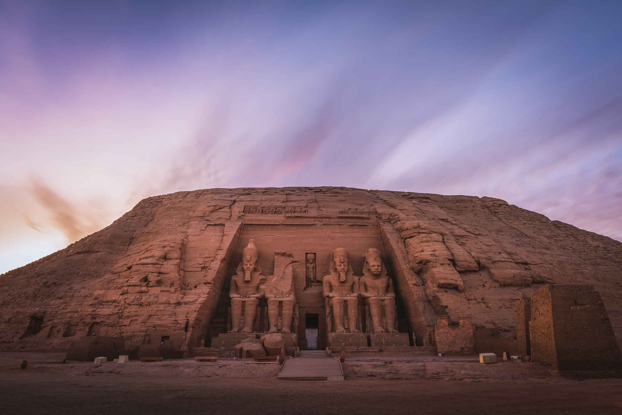 Tour to visit the great temple of Abu Simbel by road on Shared Transfers