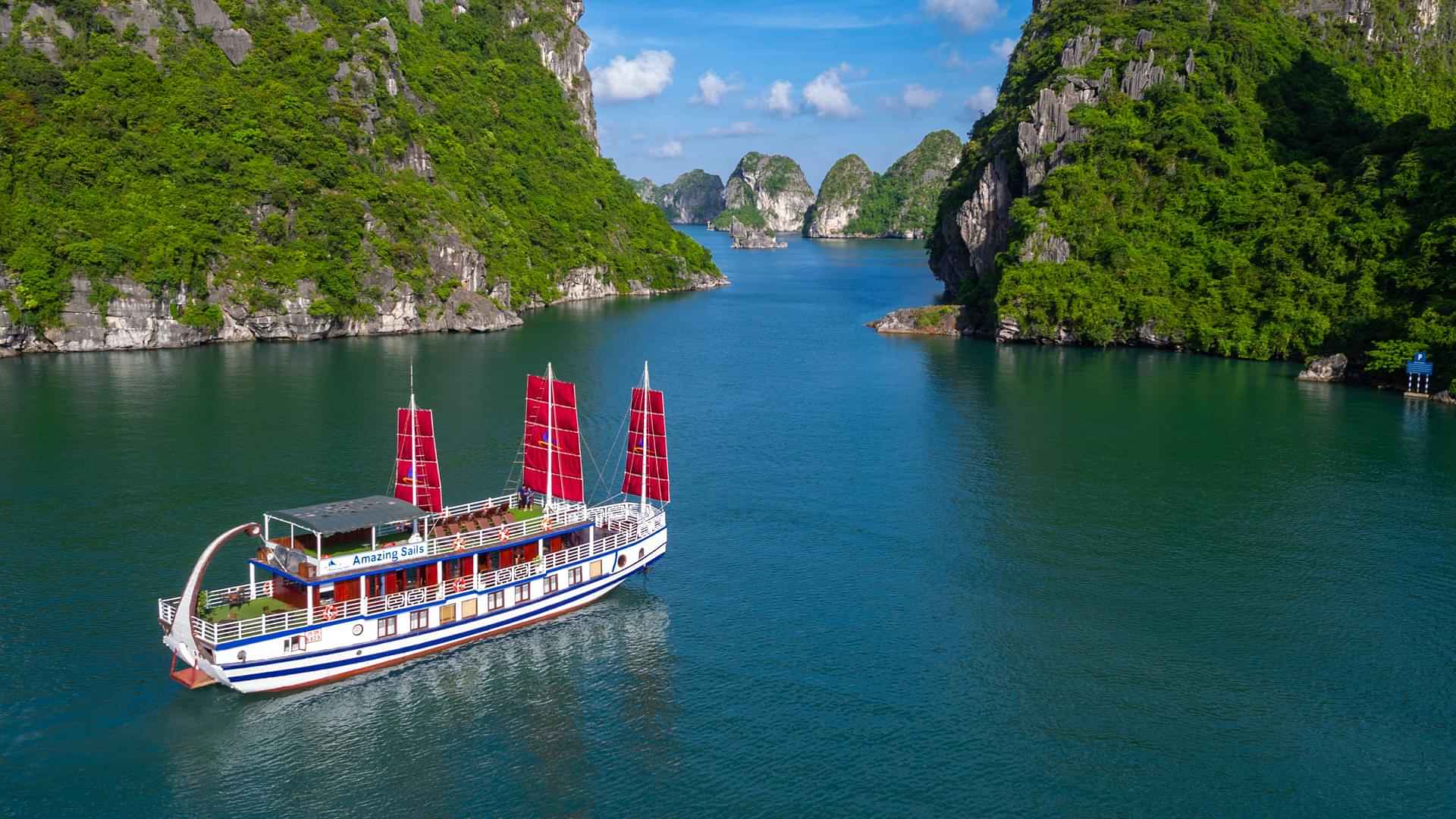 Full-day Halong Day Tour Shared transfer and Shared cruise Alova Cruise 