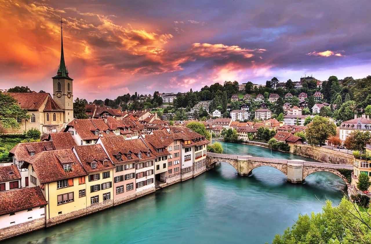 Visit Bern from Lucerne - Best Combined with Swiss Pass