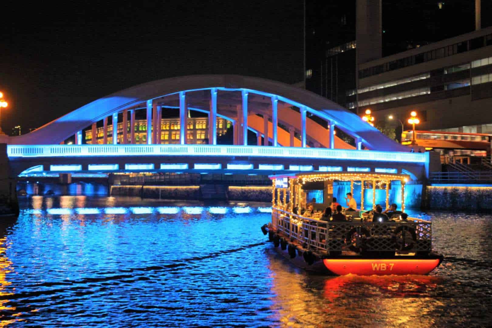 Singapore River Cruise with Private transfers