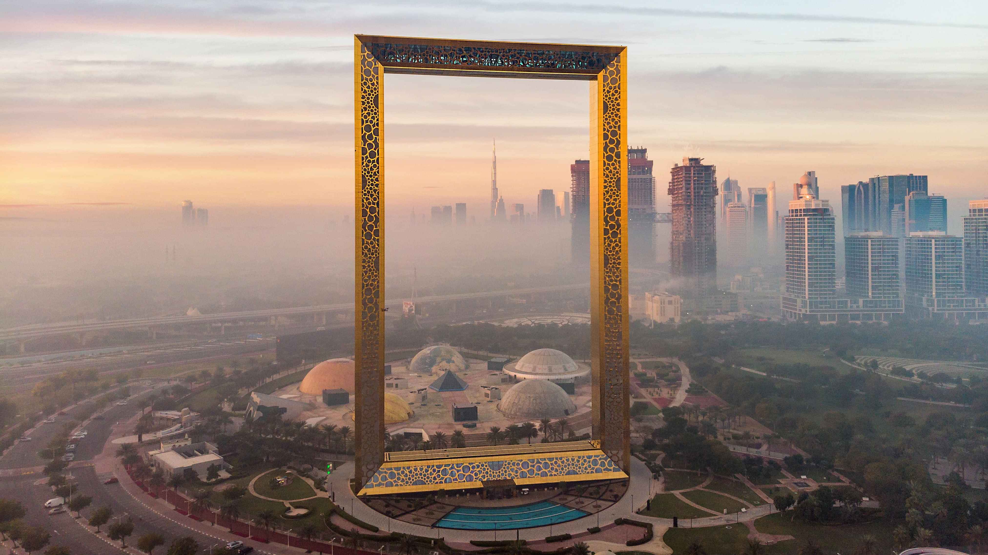 Standard Dubai Frame with Shared Transfers