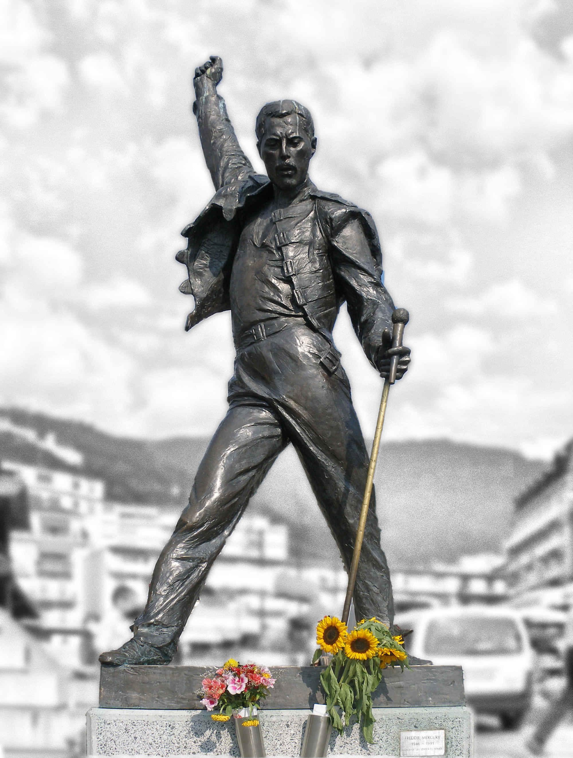 Freddie Mercury Statue