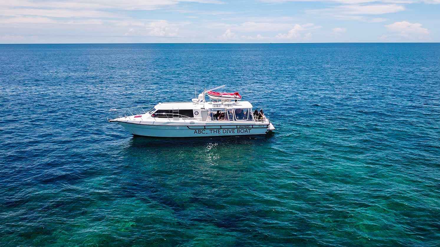 Port Douglas to Great Barrier Reef Cruise