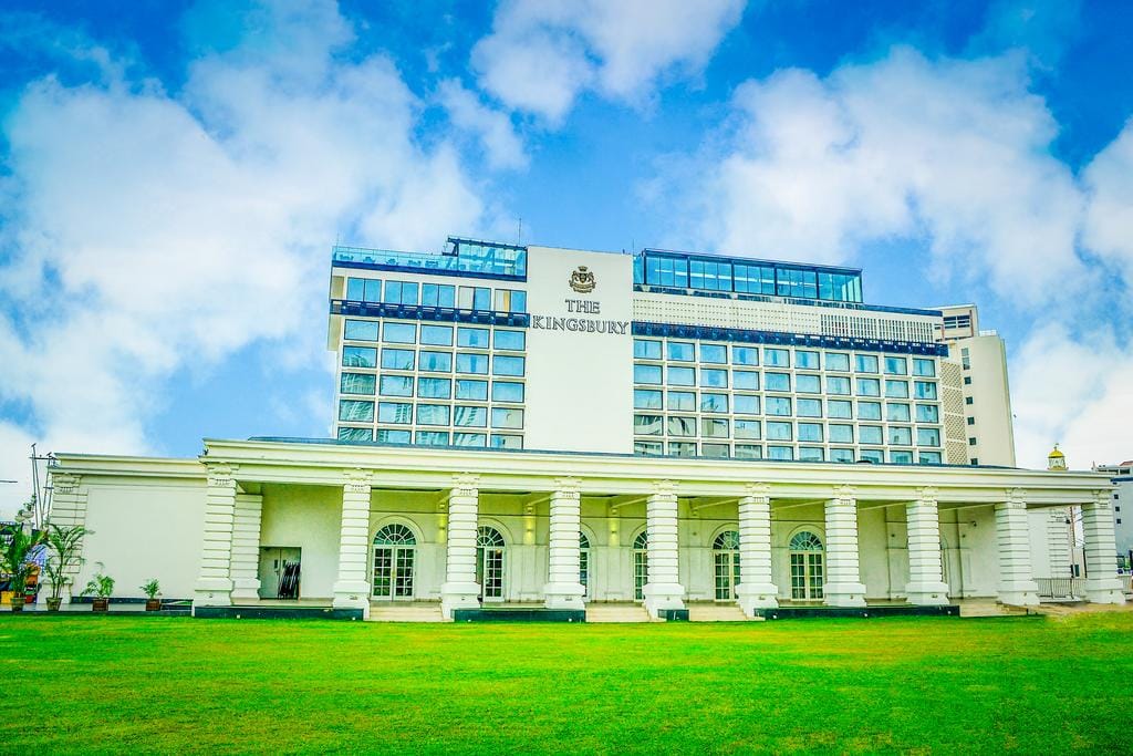 A Luxury Stay at Kingsbury Hotel With Breakfast