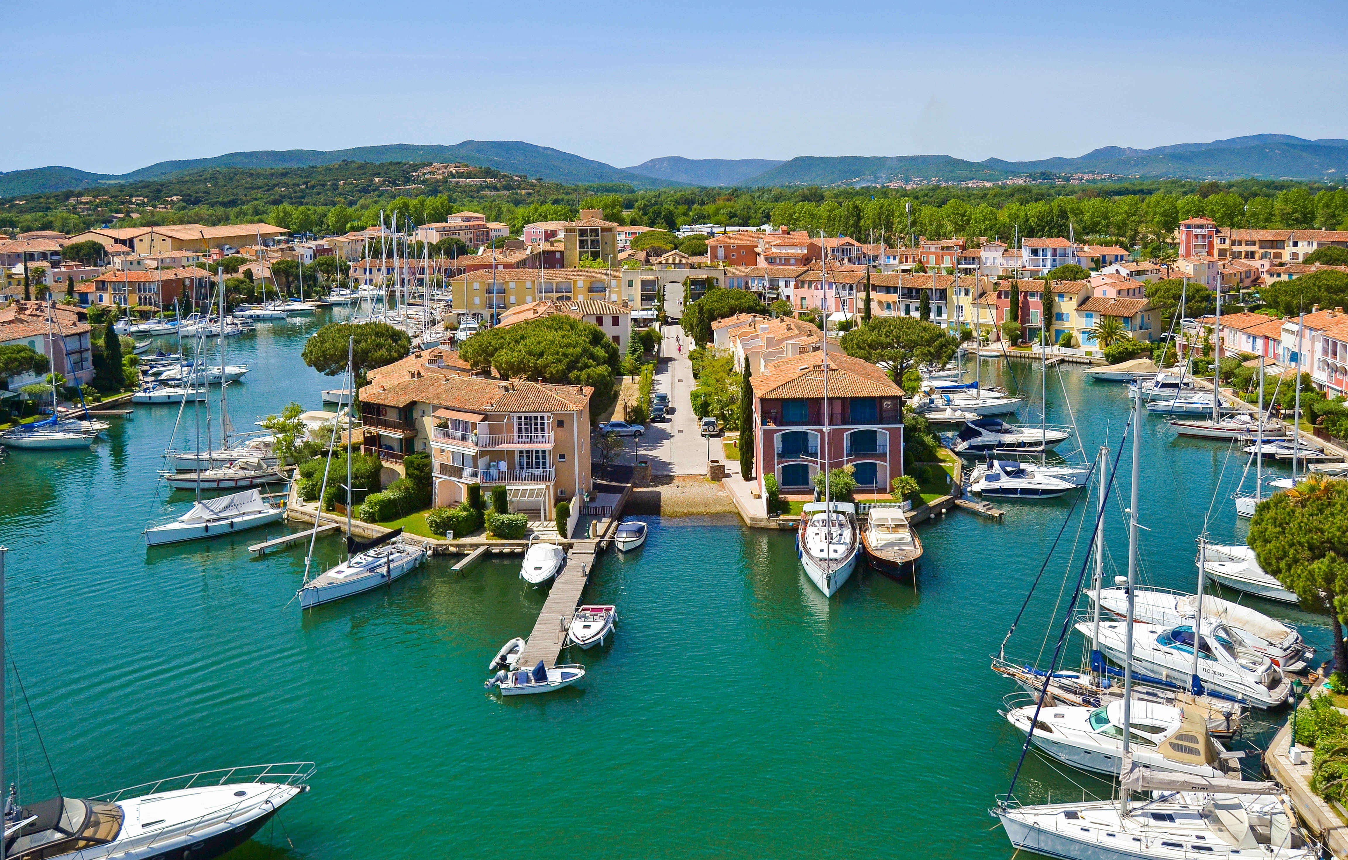 Saint-Tropez & Port Grimaud Day Trip with Optional Boat Cruise from Nice