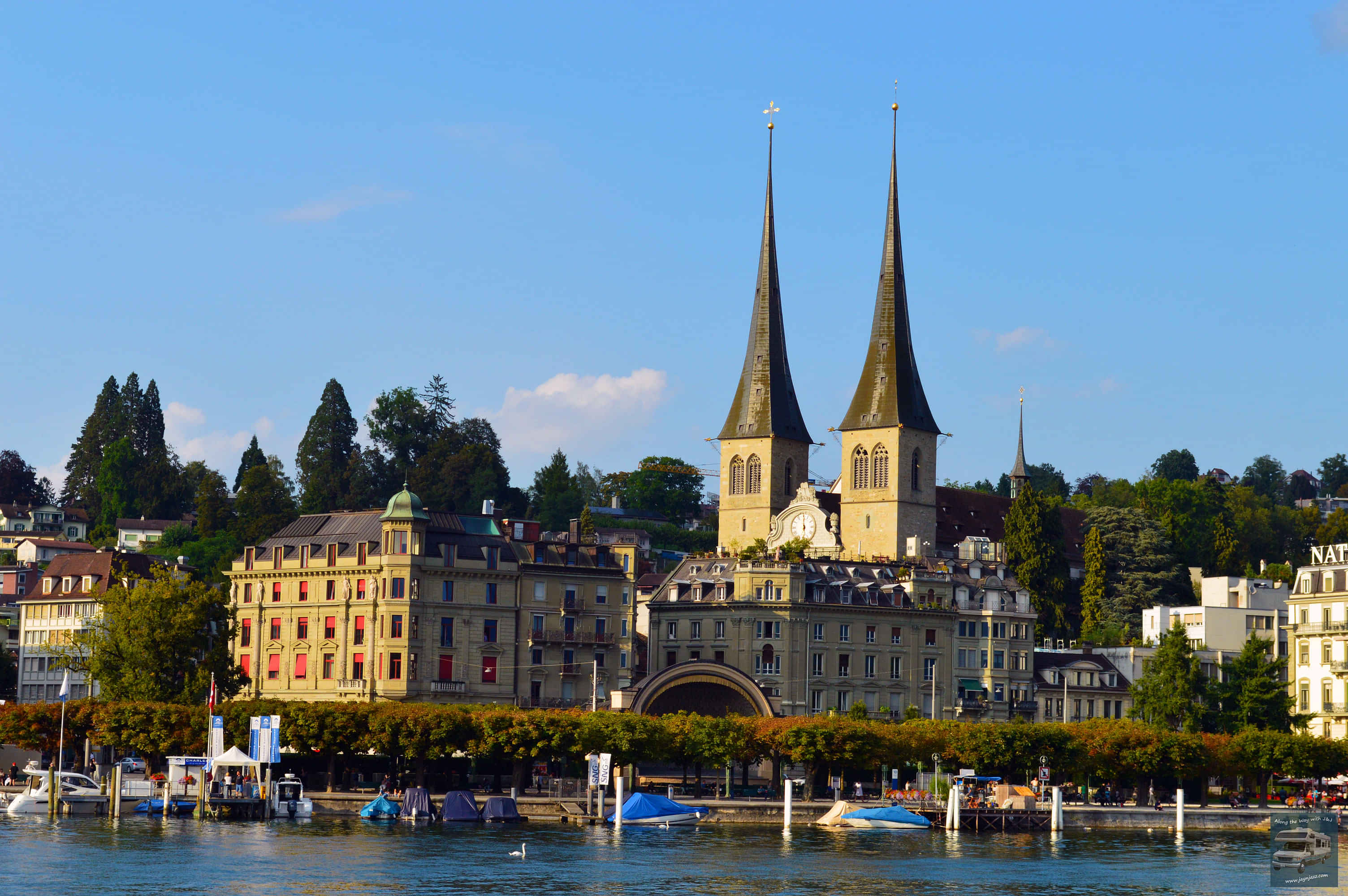 Visit Church of St. Leodegar