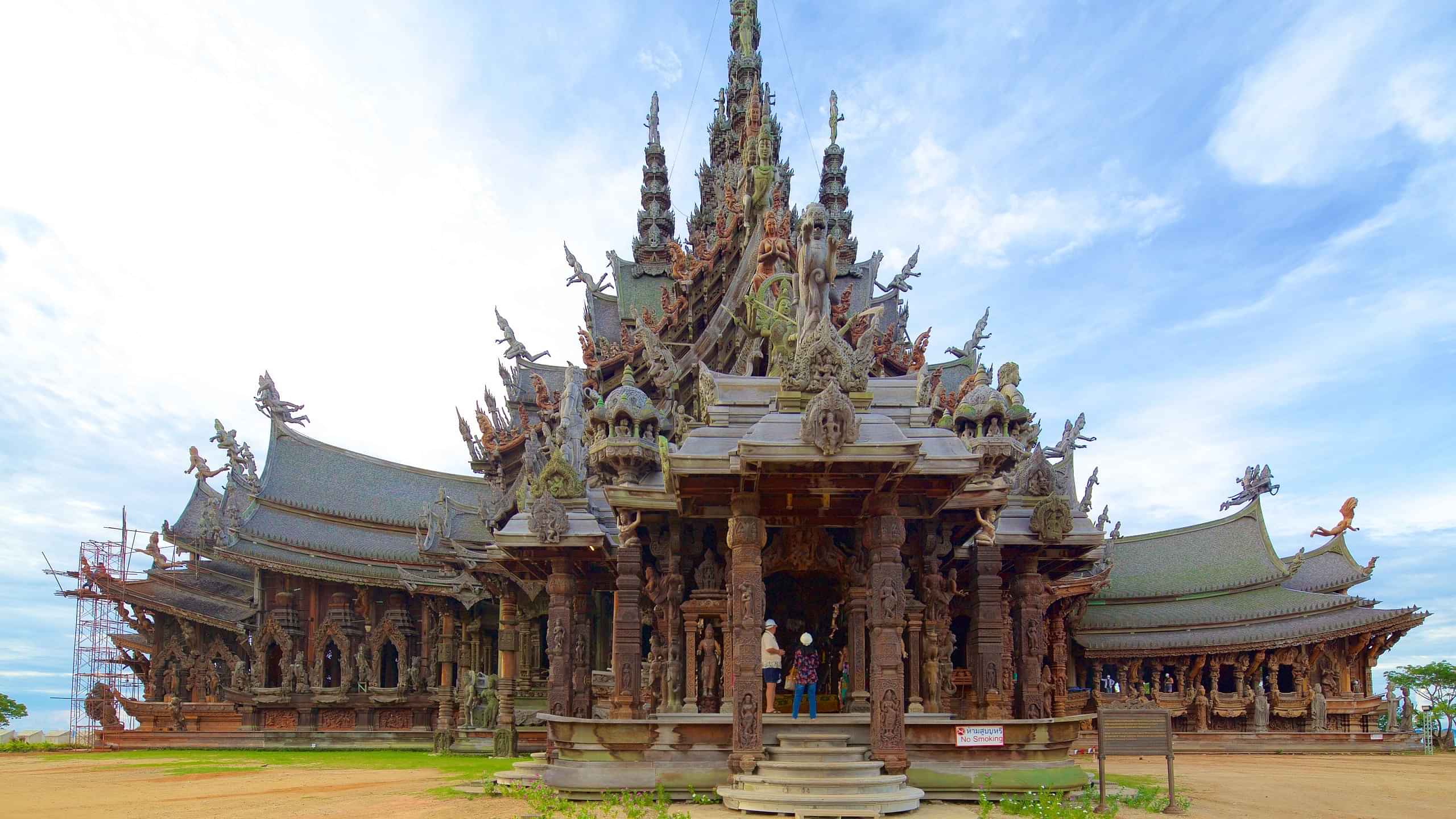 Pattaya-Sanctuary of Truth Wood Carving Model with Private Transfers