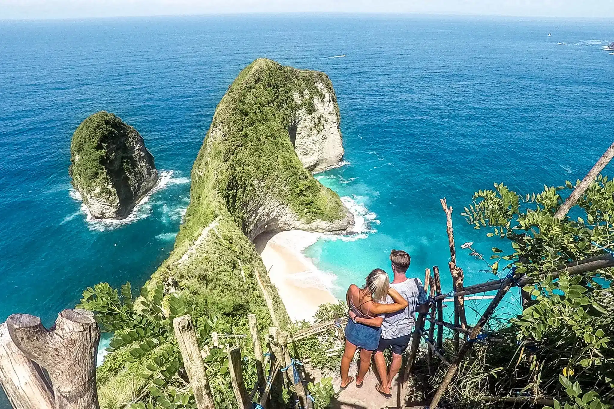 West Nusa Penida, visit Kelingking Beach, Angel Billabong, Broken Beach, Crystal Bay with private transfers