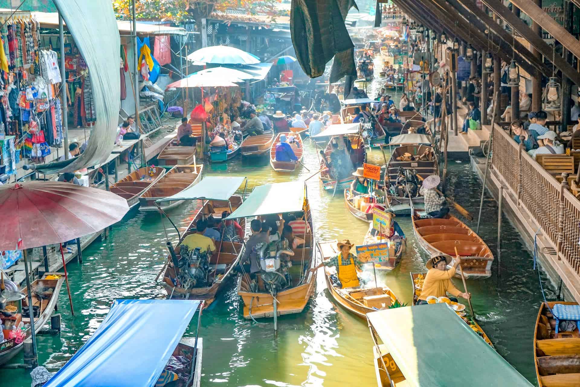 Bangkok - Damneon Saduak Floating Market With Boat & Train Market With Shared Transfers
